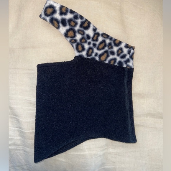 SEIRUS INNOVATION POLAR FACE/NECK MASK, LEOPARD BLACK *NEW. Size L - Picture 2 of 3